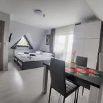 Amelia Apartman *